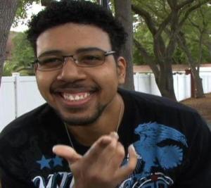 625489_574295396275_993452446_n