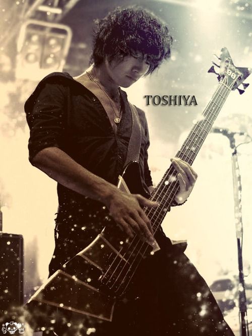 VIII – Dir En Grey | Stage In The Sky